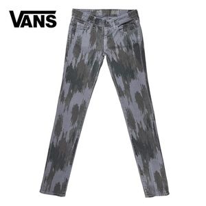 Vans Women’s Size 5 Gray Camouflage Tapered‎ Skinny Denim Jeans